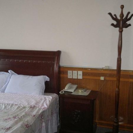 Hue Railway Hotel Экстерьер фото